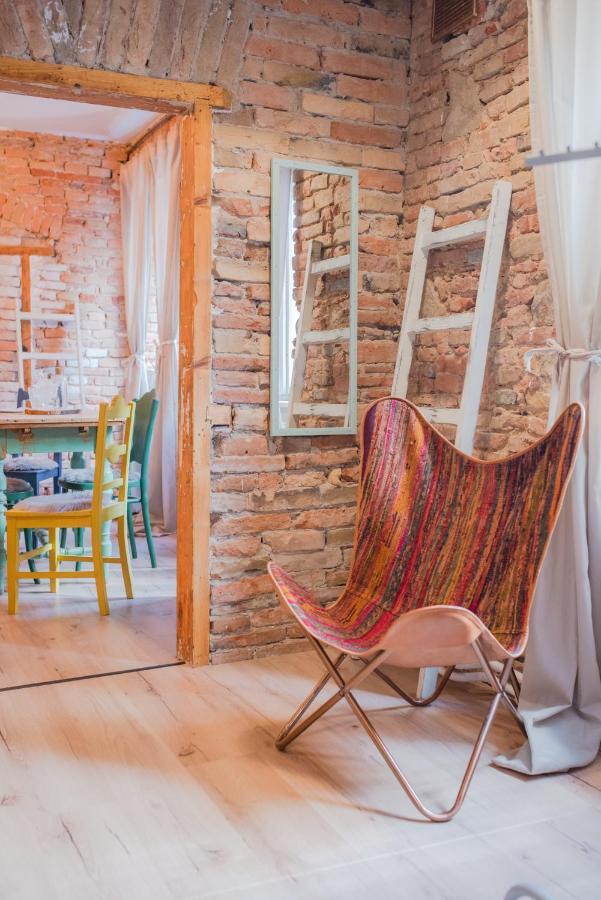 Apartment At The Folklore Bratislava